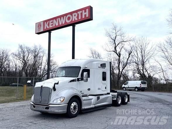 Kenworth T680 Тягачі