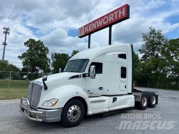 Kenworth T680 Тягачі