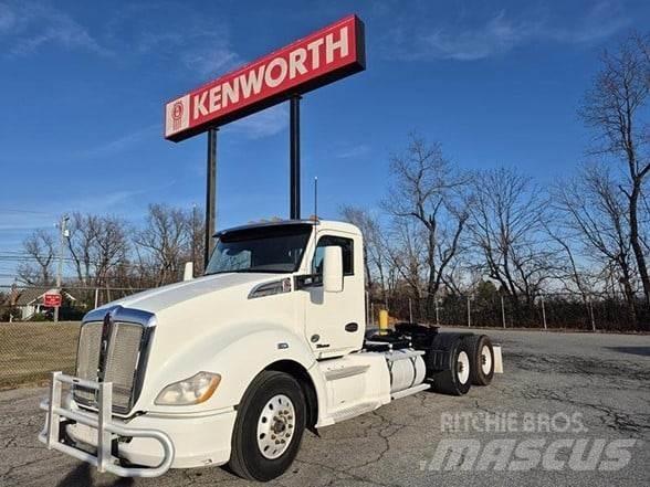Kenworth T680 Тягачі