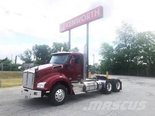 Kenworth T880 Тягачі