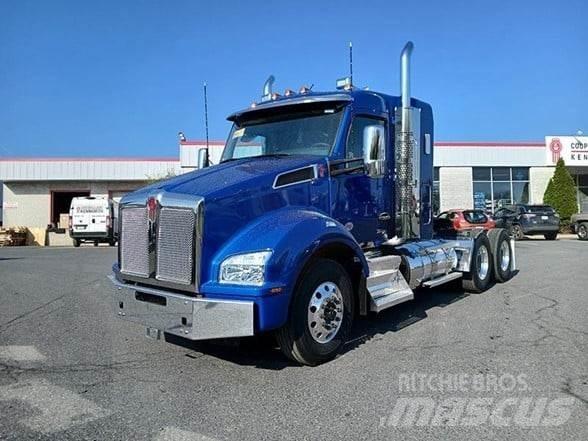 Kenworth T880 Тягачі