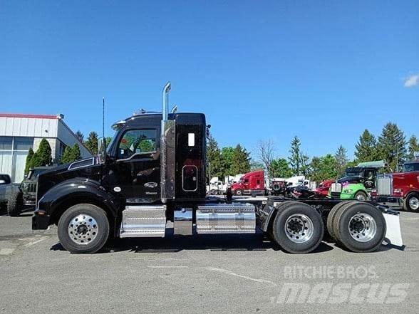 Kenworth T880 Тягачі