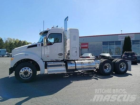 Kenworth T880 Тягачі