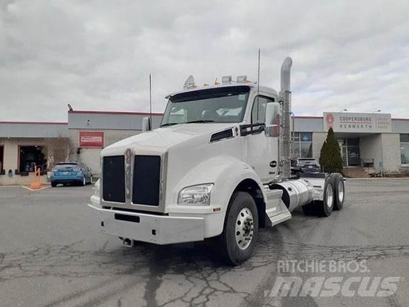 Kenworth T880 Тягачі