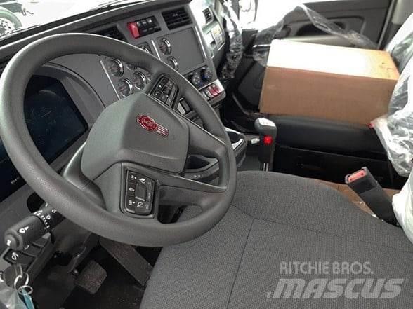 Kenworth T880 Тягачі