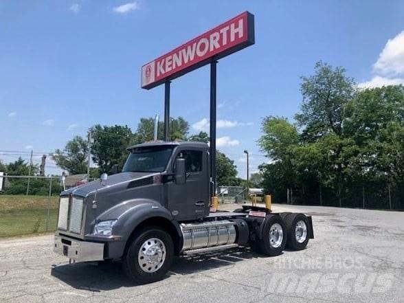 Kenworth T880 Тягачі