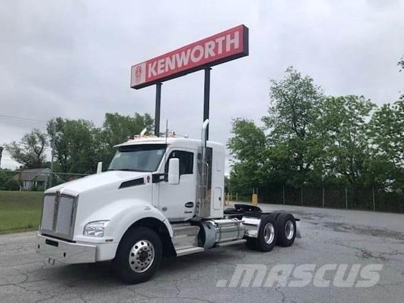 Kenworth T880 Тягачі