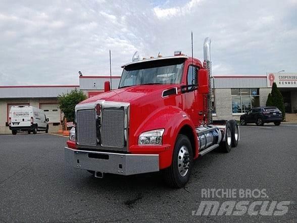 Kenworth T880 Тягачі