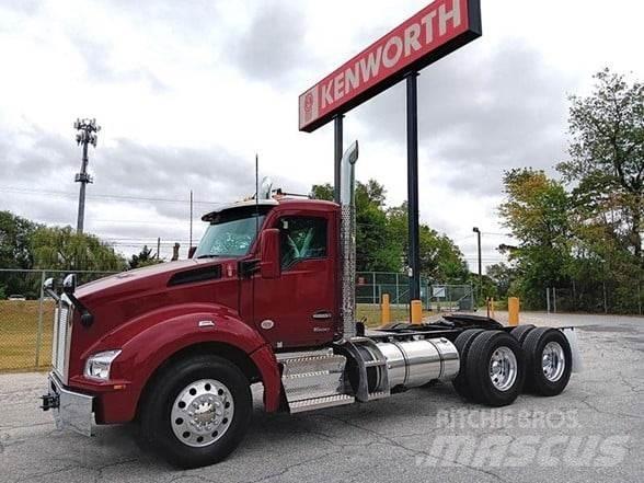 Kenworth T880 Тягачі