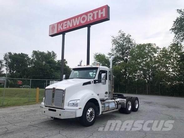 Kenworth T880 Тягачі