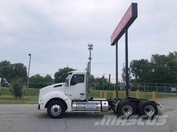 Kenworth T880 Тягачі