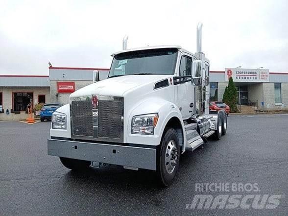 Kenworth T880 Тягачі