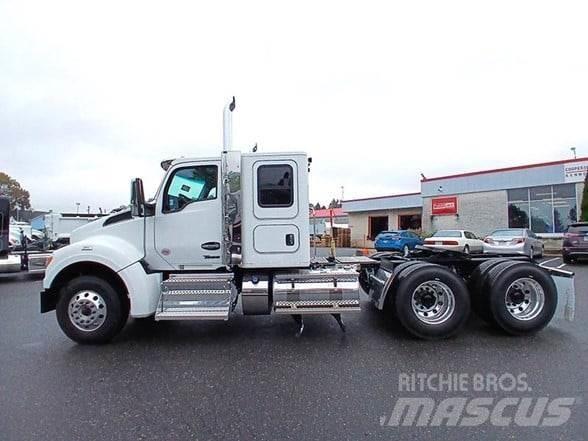 Kenworth T880 Тягачі