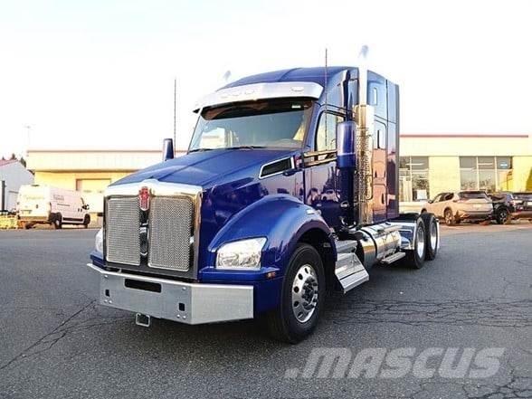 Kenworth T880 Тягачі