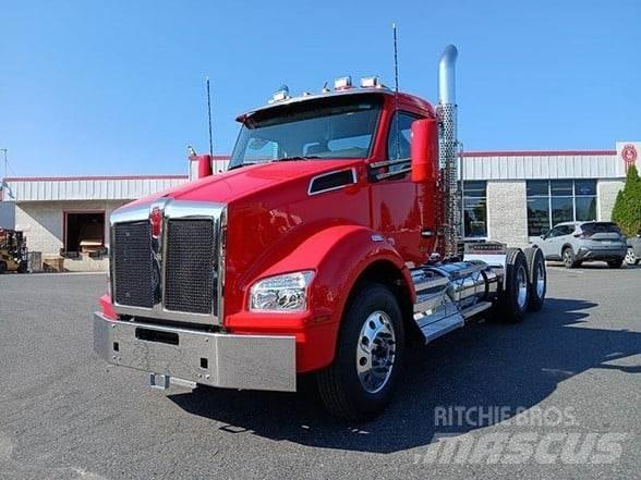 Kenworth T880 Тягачі