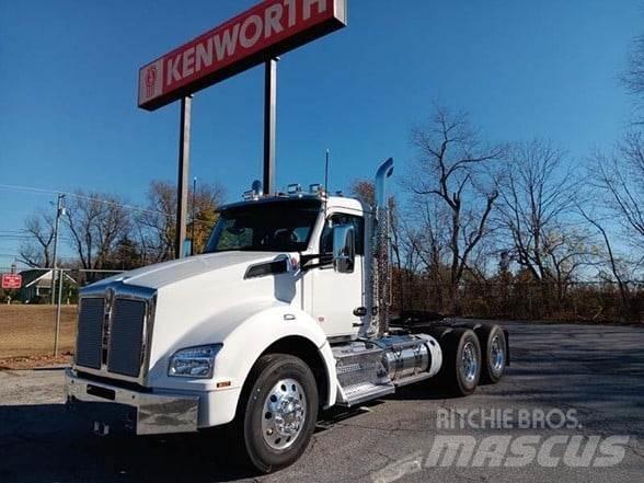 Kenworth T880 Тягачі
