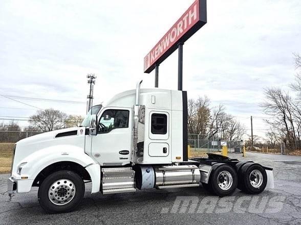 Kenworth T880 Тягачі