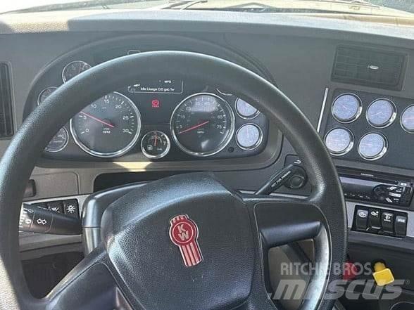 Kenworth T880 Тягачі
