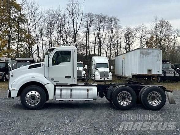Kenworth T880 Тягачі