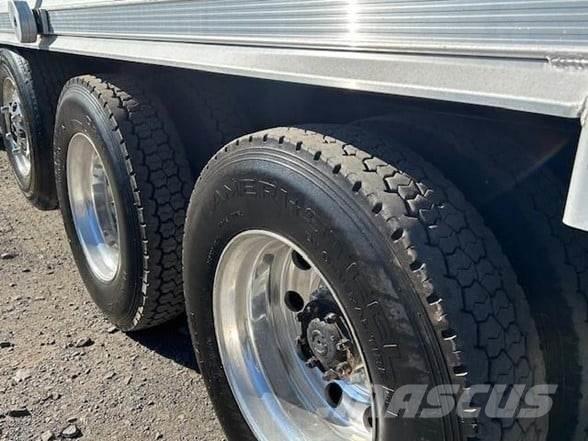 Kenworth T880 Самоскиди