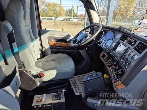 Kenworth T880 Самоскиди