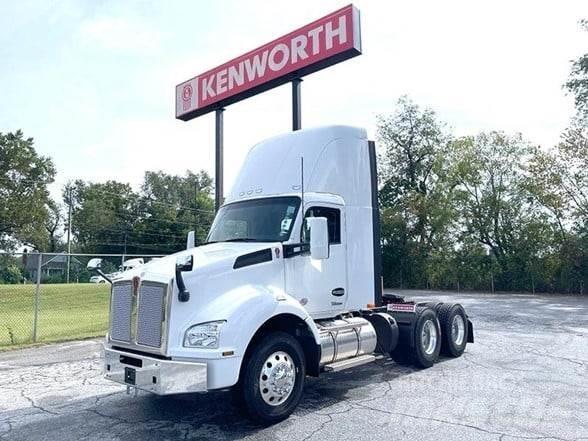 Kenworth T880 Тягачі