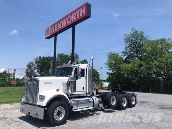 Kenworth W900 Тягачі