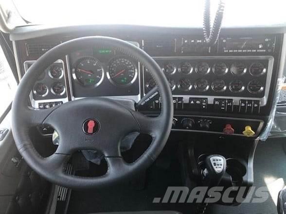Kenworth W900 Тягачі