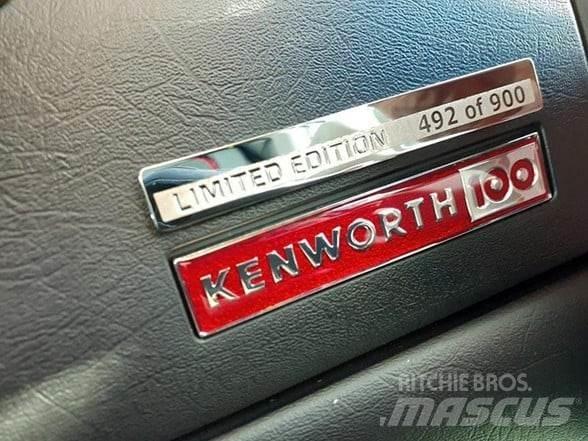 Kenworth W900 Тягачі
