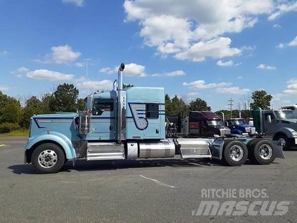 Kenworth W900 Тягачі