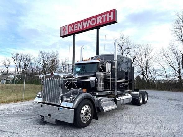 Kenworth W900 Тягачі