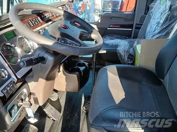 Kenworth W900B Тягачі