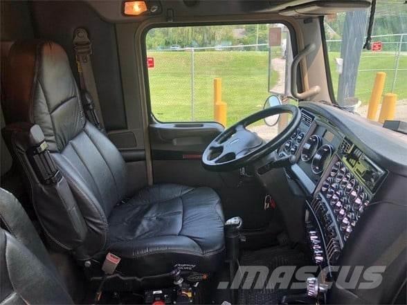 Kenworth W900B Самоскиди