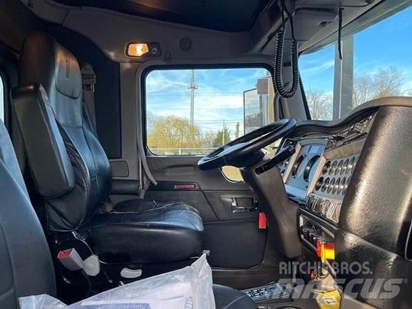 Kenworth W900B Самоскиди