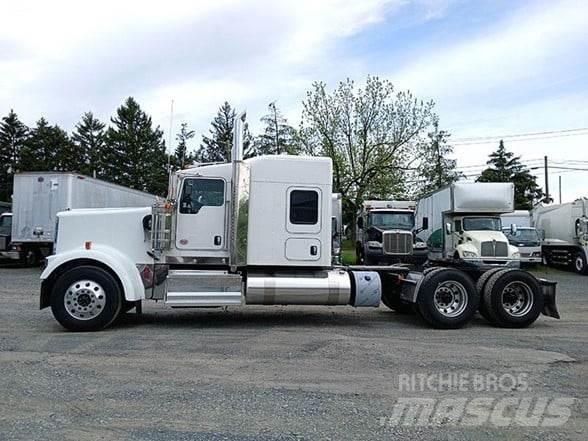 Kenworth W900L Тягачі
