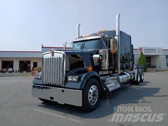 Kenworth W900L Тягачі