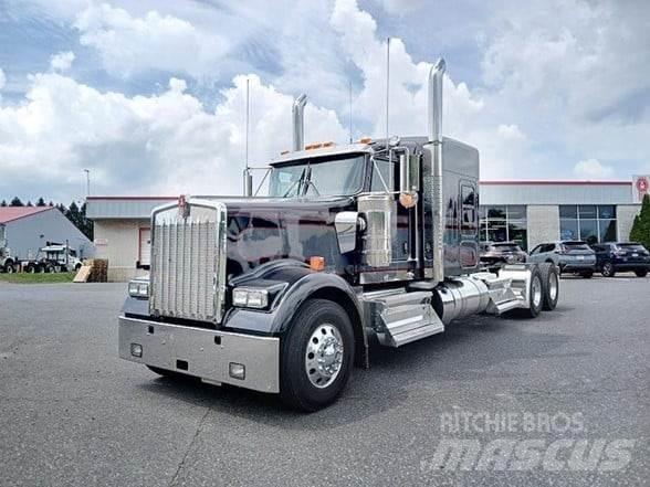 Kenworth W900L Тягачі