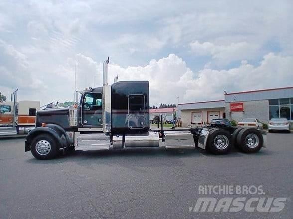 Kenworth W900L Тягачі