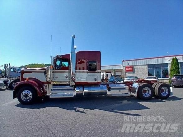 Kenworth W900L Тягачі