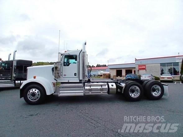 Kenworth W900L Тягачі