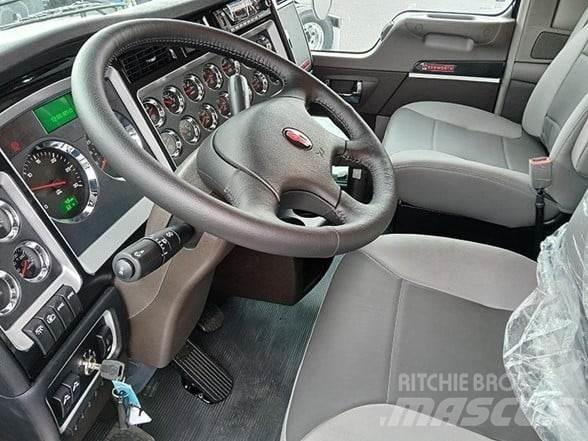 Kenworth W900L Тягачі