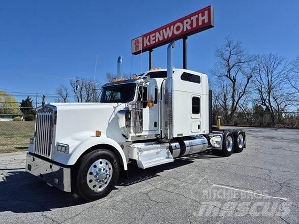 Kenworth W900L Тягачі