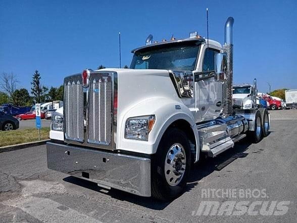 Kenworth W990 Тягачі