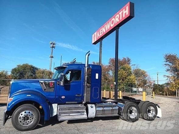 Kenworth W990 Тягачі