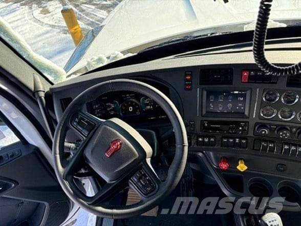 Kenworth W990 Самоскиди