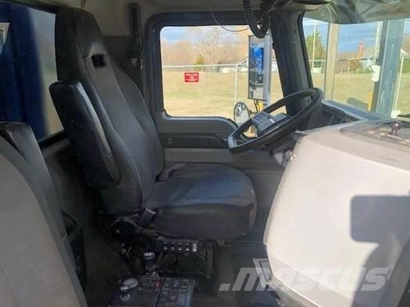 Mack GRANITE 64BR Самоскиди