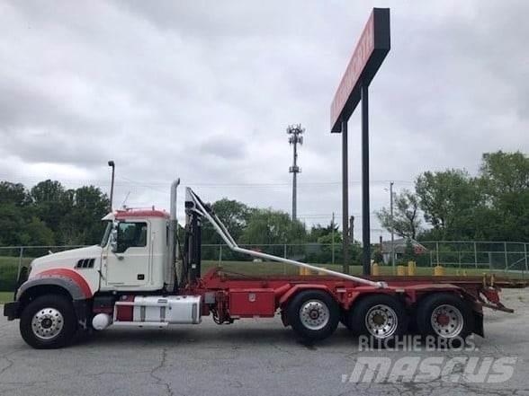 Mack GRANITE GU713 Сміттєвози