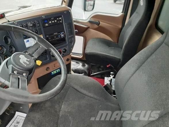 Mack GRANITE GU713 Самоскиди