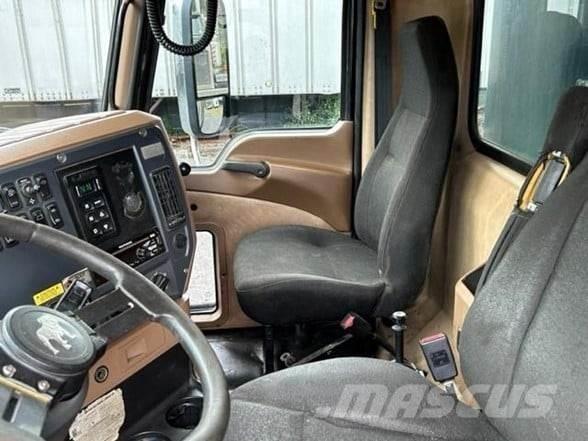Mack GRANITE GU713 Самоскиди