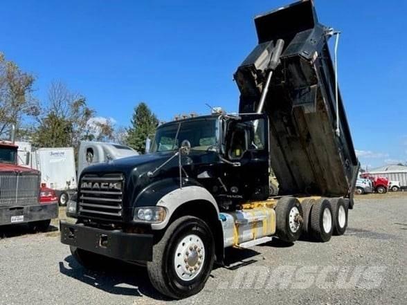 Mack GRANITE GU713 Самоскиди